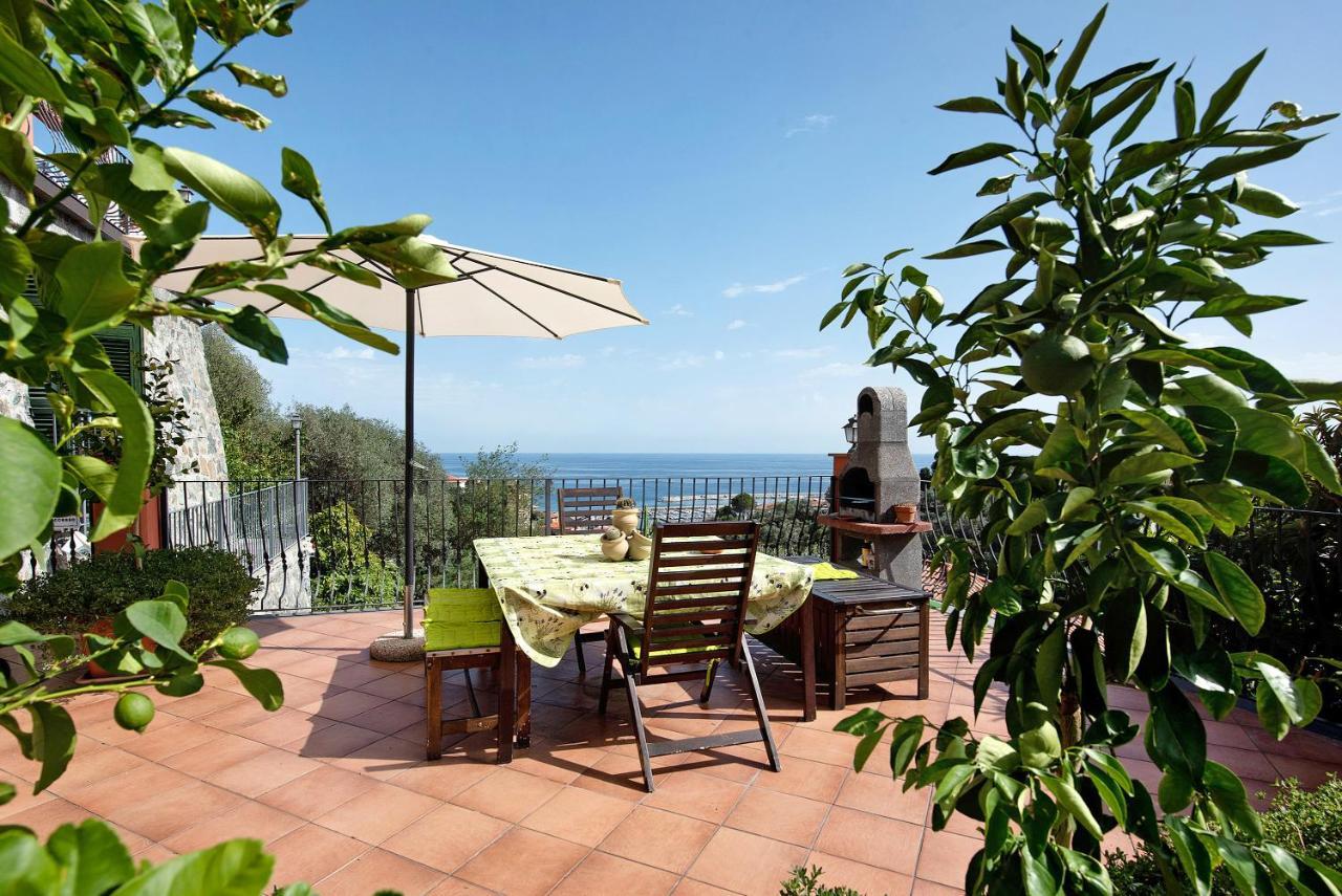 Esclusiva Terrazza Vista Porto Apartman Varazze Kültér fotó